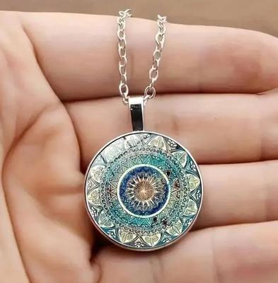 Vintage Ethnische Runde Blumenkette für Damen Kreativer Anhänger Elegante Party-Halsketten Schmuck 2022 Neu