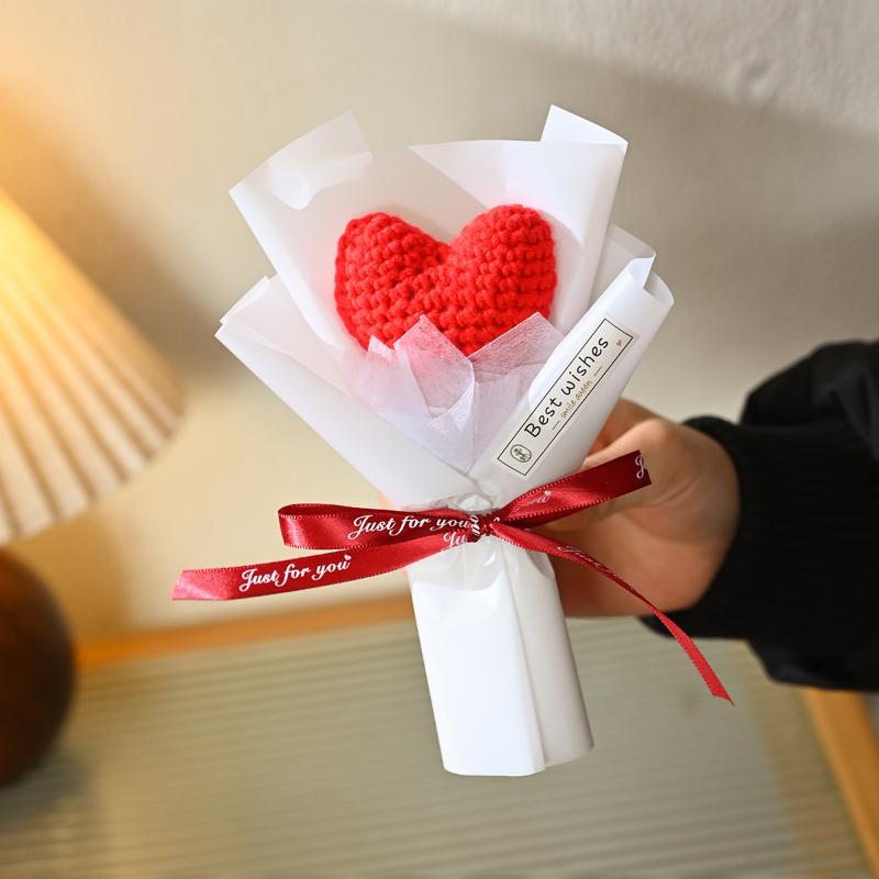 Mini Handmade Heart Bouquet Romantic Gift Yarn Flower Bouquet Crochet  Valentine's Day Mother's Day Desktop Decoration