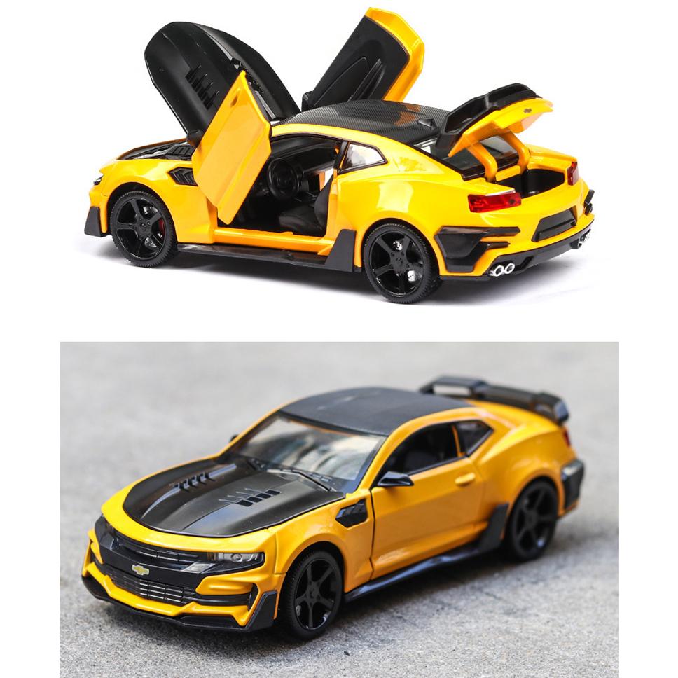 Camaro-Druckgussauto-Modellspielzeug im Maßstab 1:24, zurückziehbares Spielzeugfahrzeug mit Ton und Licht für Kinder, Kleinkinder, Jungen und Mädchen, Geschenkkollektion