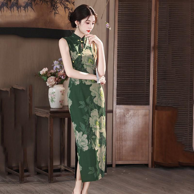 Green Sleeveless Modern Chinese-Inspired Long Cheongsam Dress Women 2026 Stylish Retro Elegant Fit Small