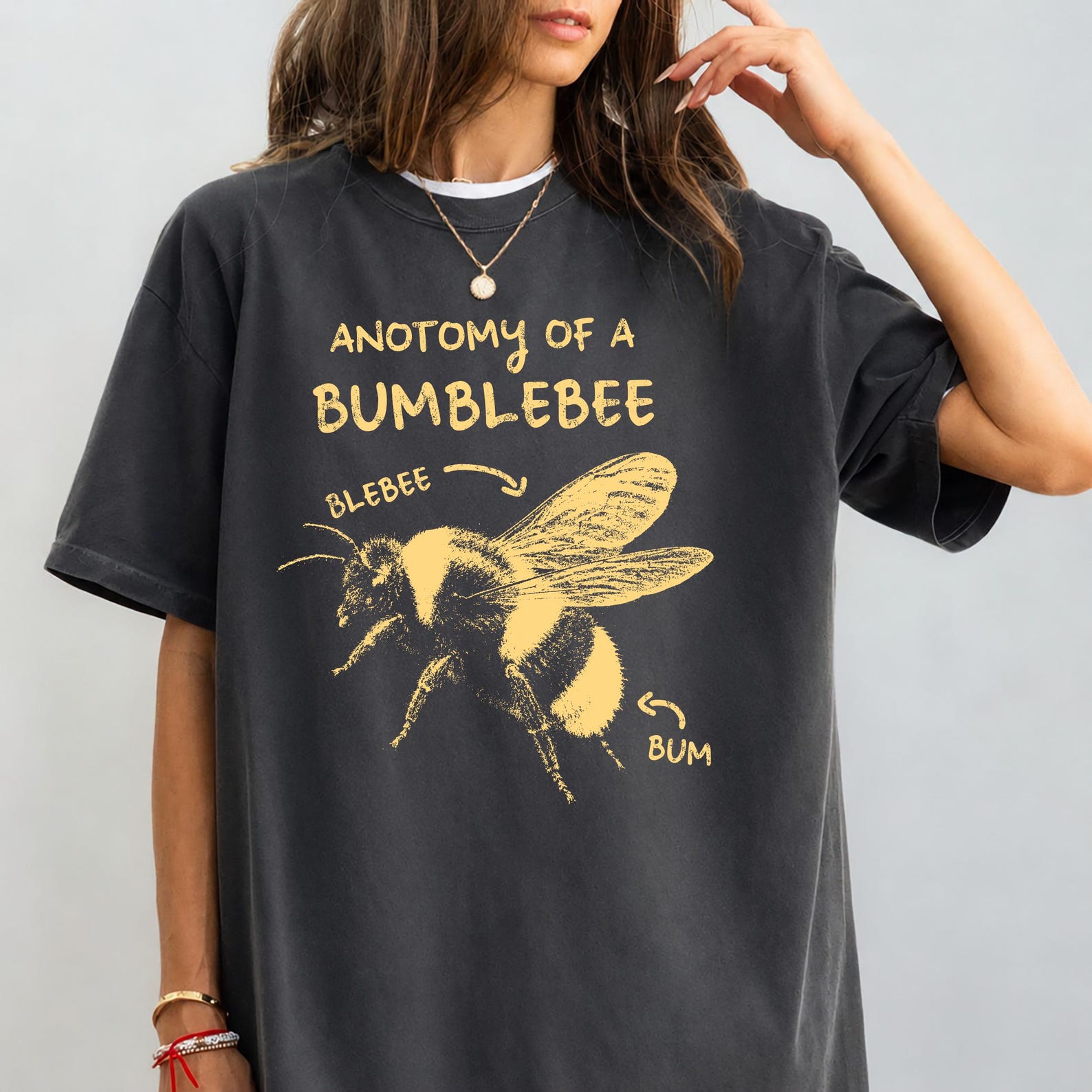 Anatomy Of A Bumblebee Shirt, Vintage Bee Graphic Tee, Funny Insect Anatomy Humor Apparel, Nature Lover Gift For Beekeepers 4XL