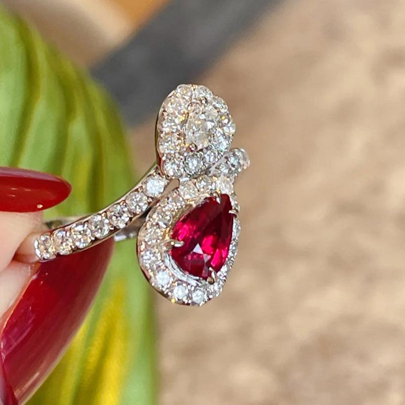 Französischer Retro Rubin Edelstein Offener Ring für Damen - Elegantes Nischen Design, Hochwertiger Schmuck