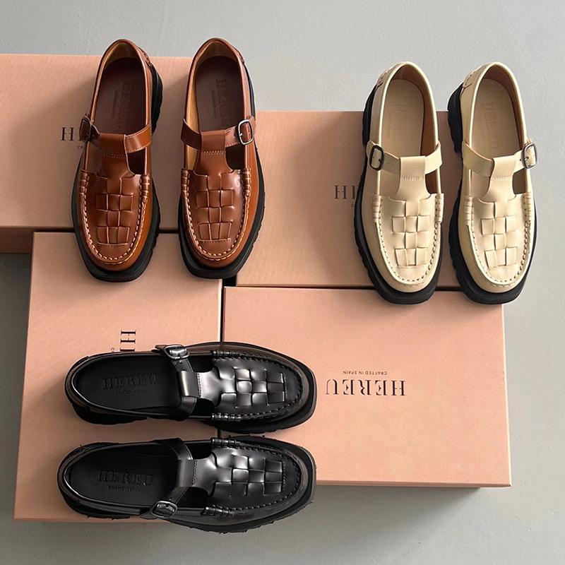 

И летняя обувь. Женские новые кожаные туфли Мэри Джейн с толстой подошвой в британском стиле с квадратной головкой.