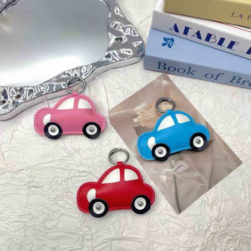 Vintage Creative Car Keyring Accessories Key Chains Alloy PU Material Creative Keychain Ornaments Cartoon Schoolbag Bag Pendant
