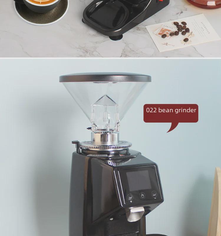 Elektrisk kaffekvarn med liten bönbehållare och rengöringstratt