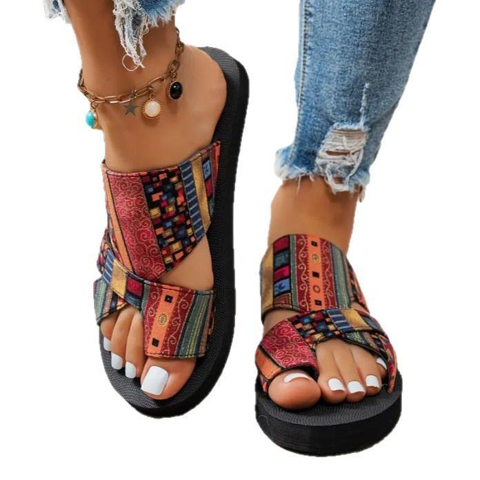 New set of toe colored thick-soled slippers women's large size beach cool slippers wish