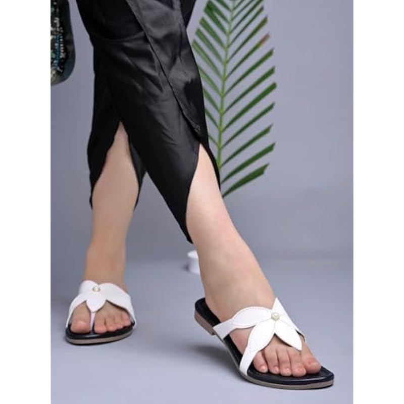 

Shoetopia White Flat Sandals For Women /Eu40 7 UK белый