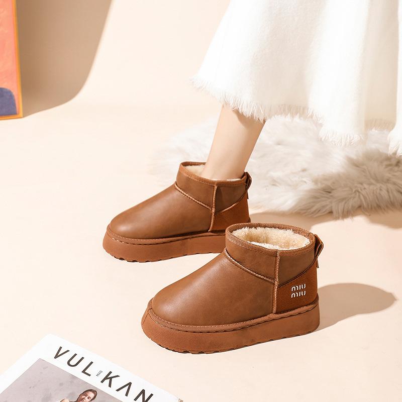 

Женские зимние ботинки-дутики на толстой подошве, новинка 2025 года, водонепроницаемые, с коротким голенищем, на высокой подошве, теплые, на бархатной подкладке, хлопковые туфли-хлебушки 37 верблюд