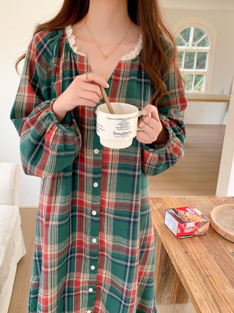 Christmas Green Plaid Long Sleeve Women's Dress and Pajama Set - Comfortable, Loose-Fitting Home Wear for Autumn