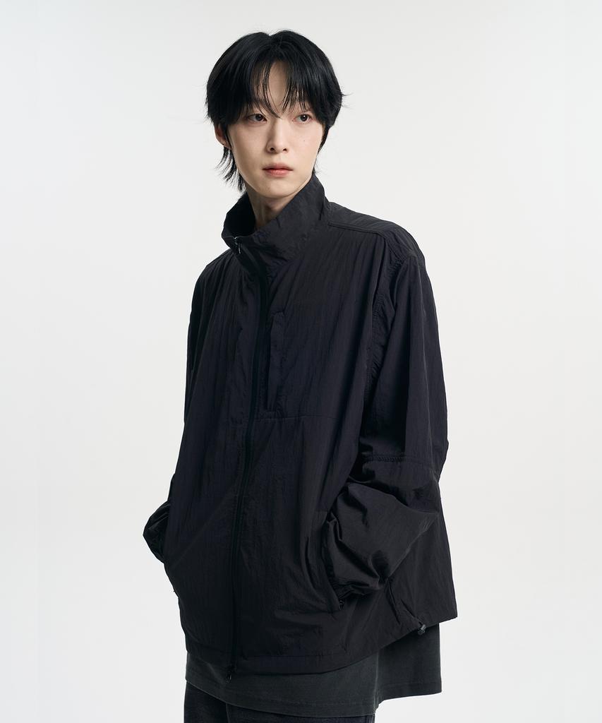 Moovn High-Neck Nylon Windbreaker Jacket Black