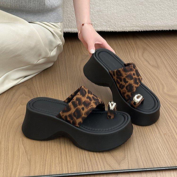 Leopard Print Cover Toe Cool Slippers Women'S Summer Wear Summer New With Skirt Muffin Casual Beach Roman Sandals
