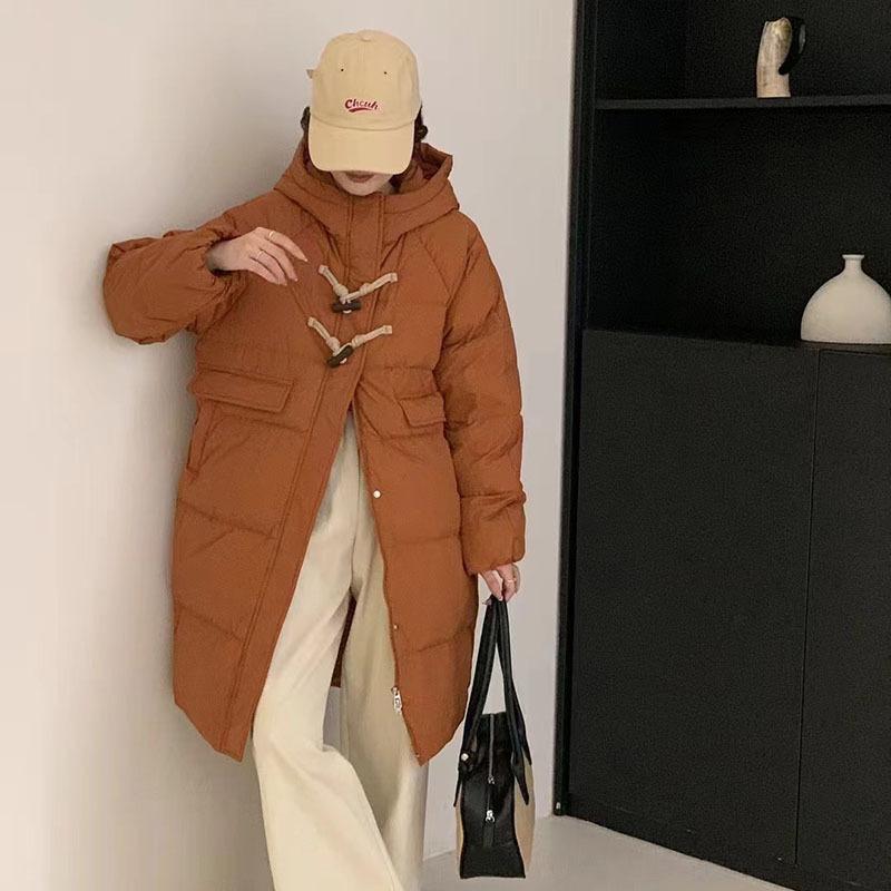 Hooded long down jacket women's 2024 winter fashion sweet design sense wooden barrel buckle thickened knee thin jacket