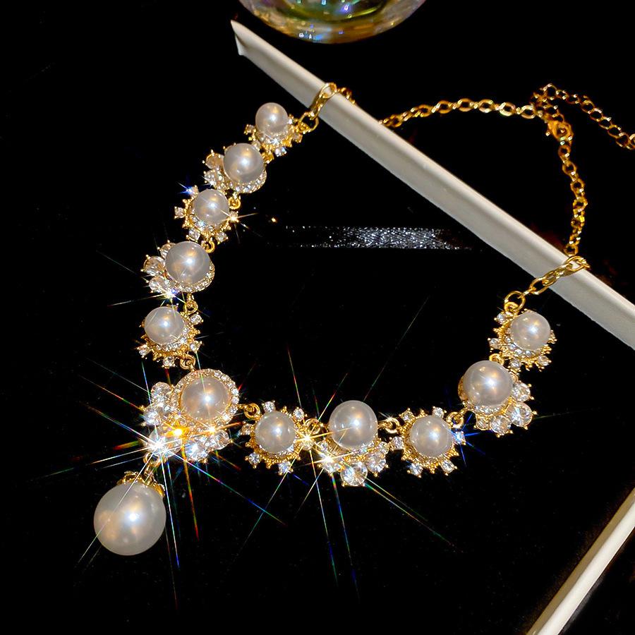 Retro Rhinestone Water Drop Tassel Pearl Necklace – Elegant Clavicle Chain Fashion Jewelry for Women