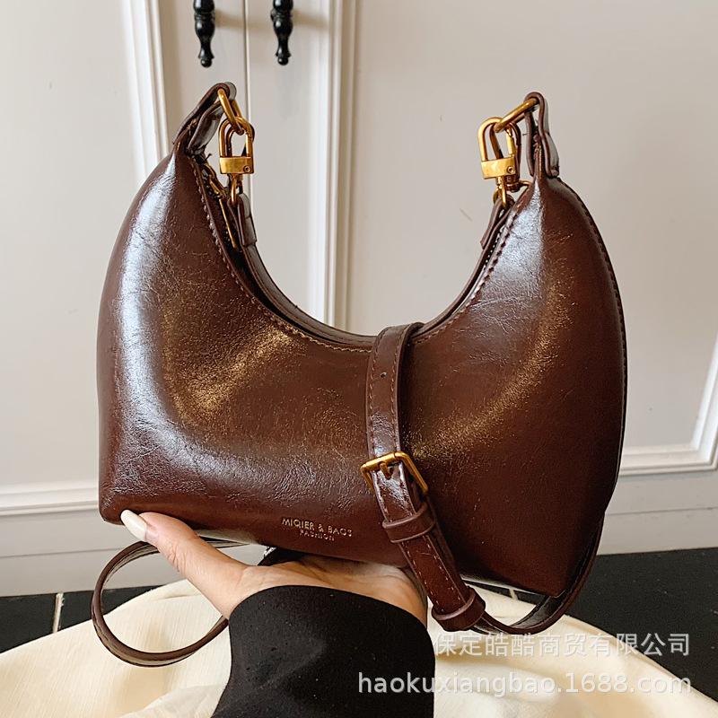 Underarm bag women's large capacity 2025 new simple and versatile high-end sense of foreign style women's explosive shoulder messenger bag