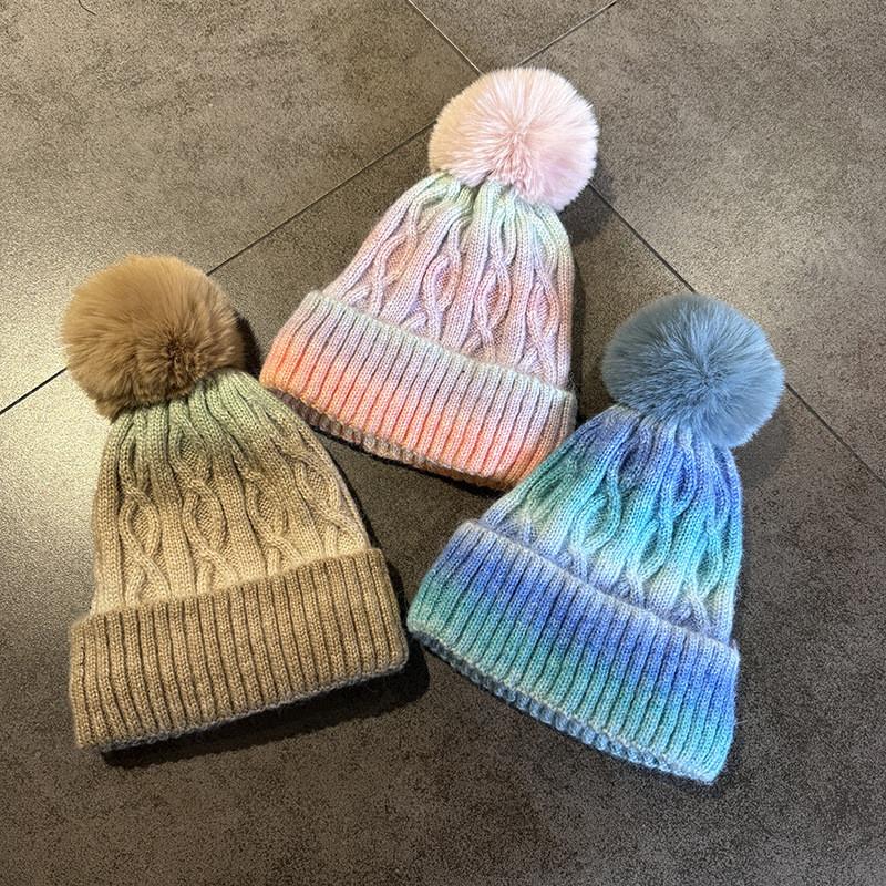 Warm Gradient Color Knit Cap For Adults For Autumn And Winter Use