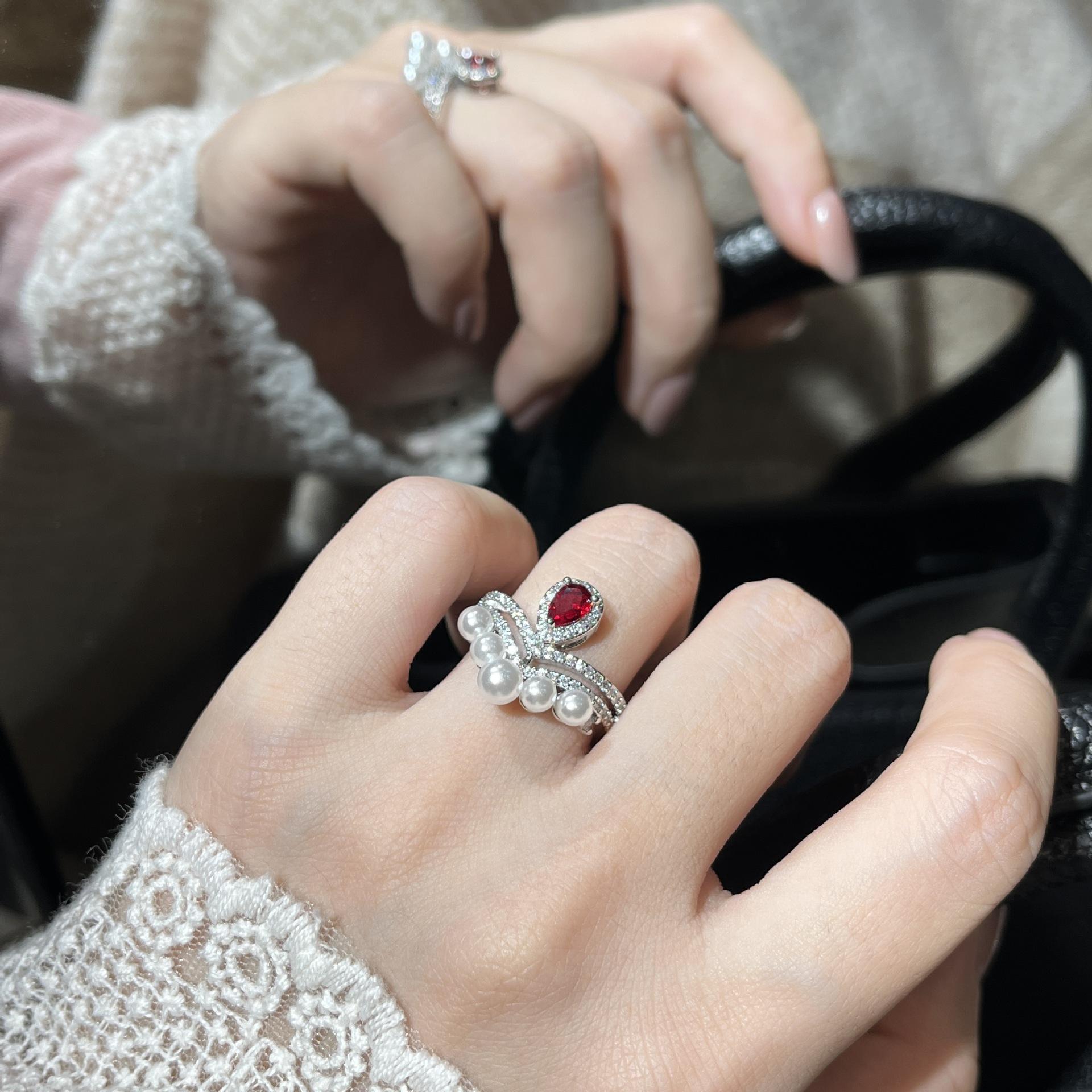 

Natural Freshwater Pearl Ring Women S Ruby Slightly Inlaid High-End Light Luxury Temperament Crown Ring Opening adjustable