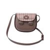 Nischen-Kontrastfarben-Tasche Damen neue Herbst-Retro-vielseitige Umhängetasche exquisite Satteltasche