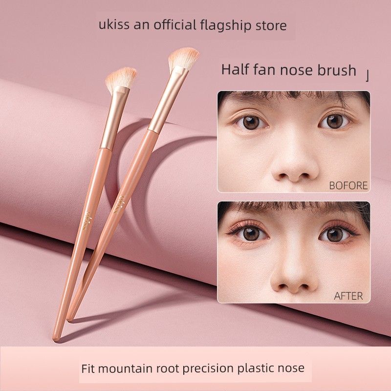 Ukiss Fan-Shaped Oblique Head Repair Sickle Eye Countour Brush
