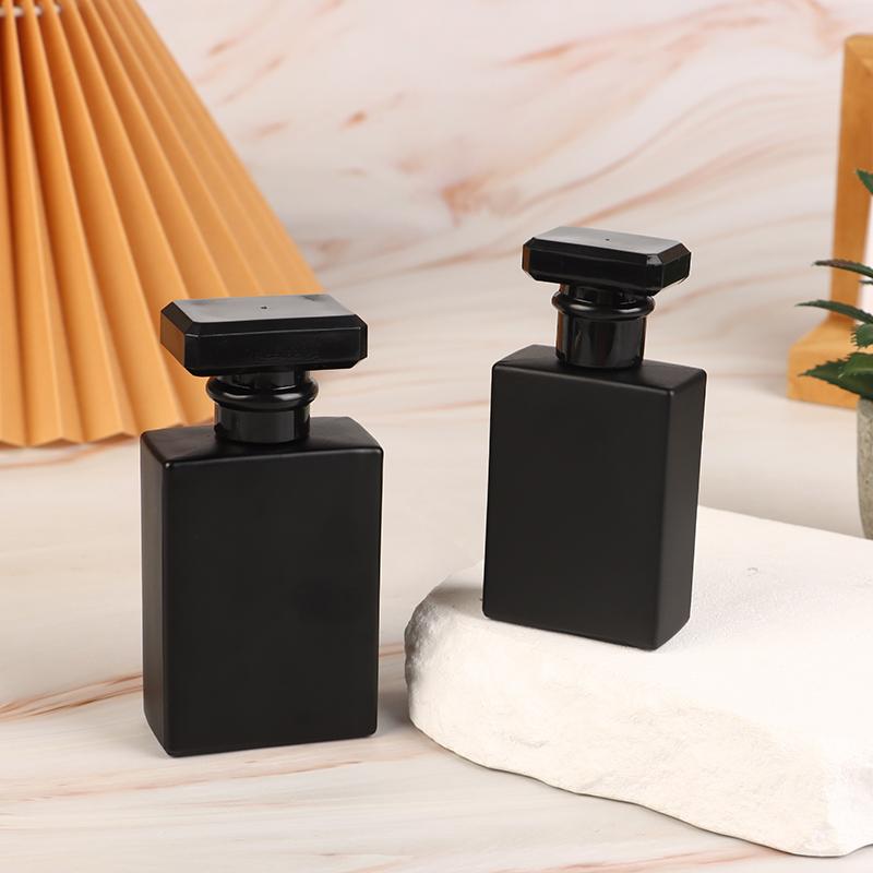 30/50 ml helle schwarze Parfümflasche, leere Glasflasche, tragbares High-End-Spray, Make-up-Wasserflasche, Nebel