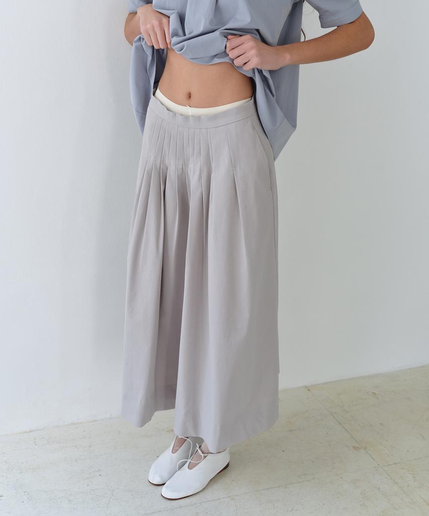 Aubeuawo Asym Pleats Skirt (Soft Silver)