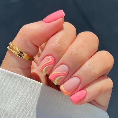 Künstliche Nägel High-End Rosa Wellenförmige Kurze Nägel Tragen Quadratische Falsche Nägel