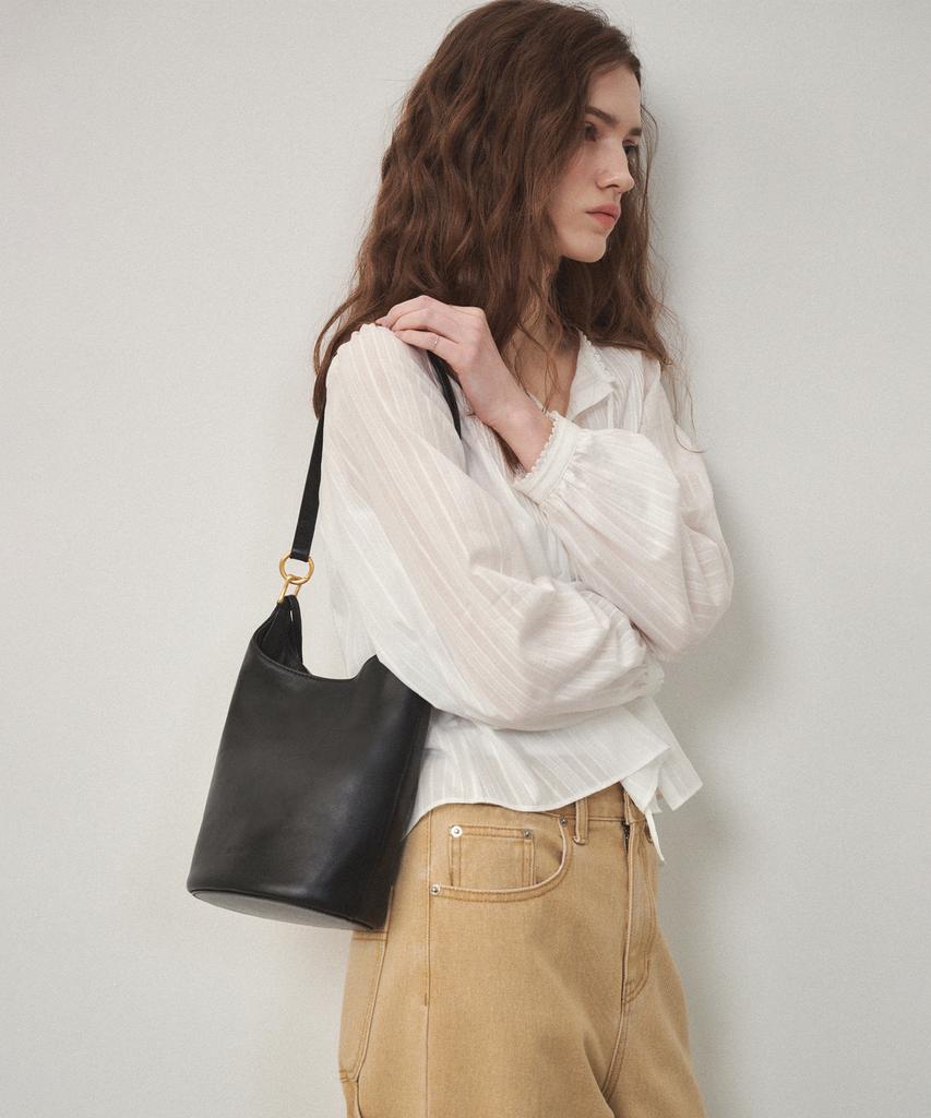 Ostkaka Forena Bucket Shoulder Black