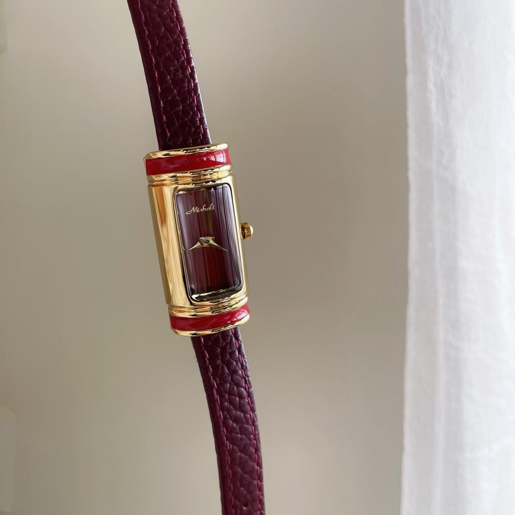 New Luxury Watch Small Gold Bar Styling Designer High-end Fashion Rectangular Watch Leather Quartz Watch Female Gift