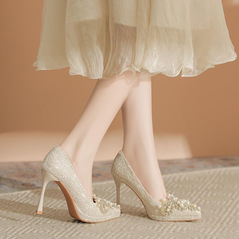 Wedding dress thin heels wedding shoes women are not tired feet waterproof table small man thick-soled high heels pearl rhinestone single shoes
