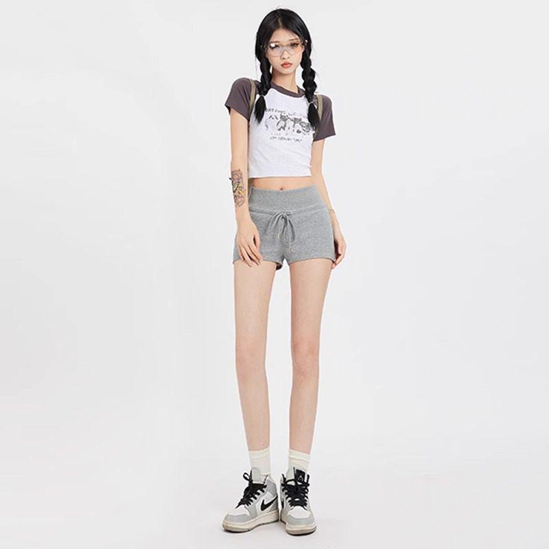 

Women s Plus Size High-Waist Grey Sports Ultra-Shorts - Autumn 2026 M