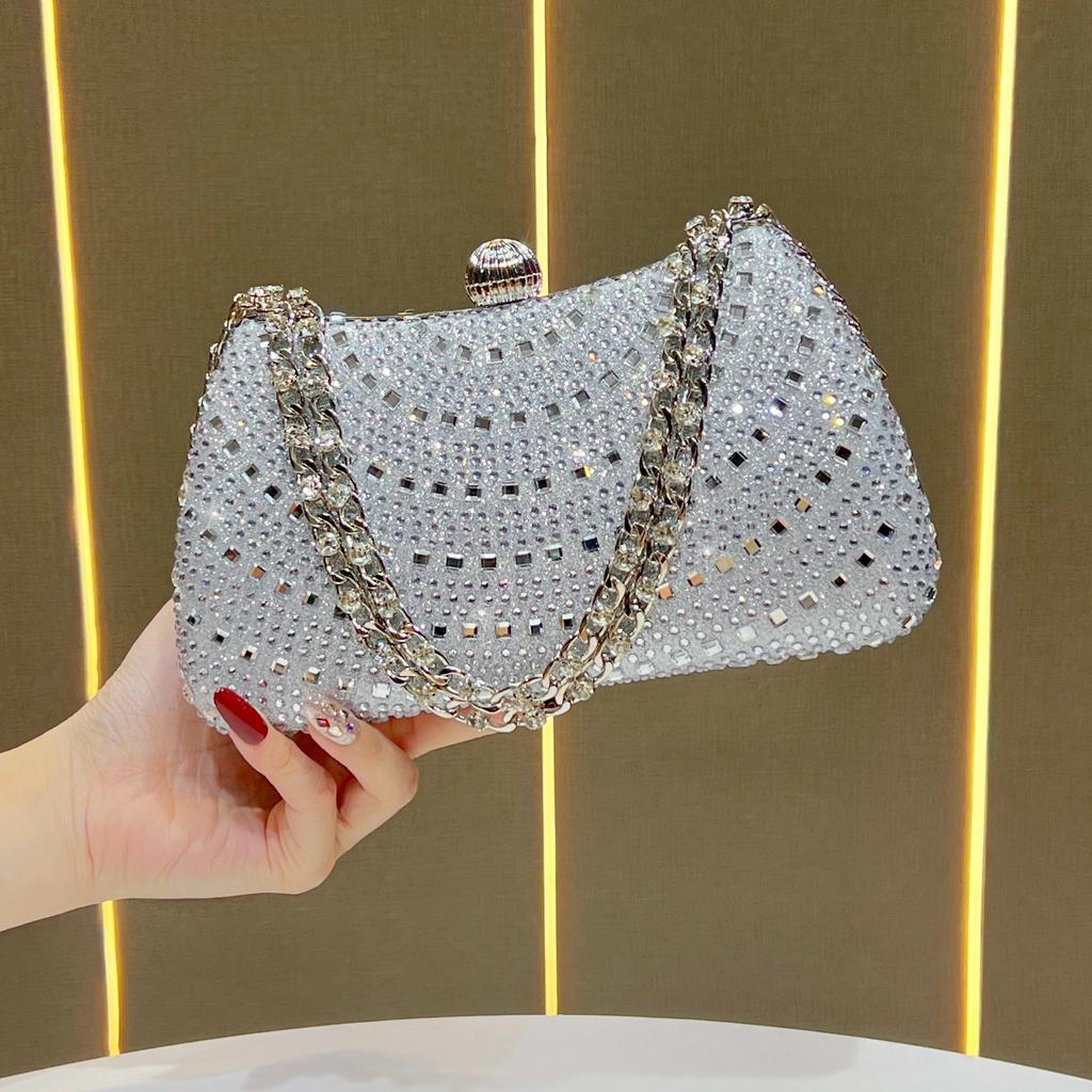 Handbag with Chain Strap - Elegant Handbag for Evening Events - Lady-like Light Luxury Crossbody Bag