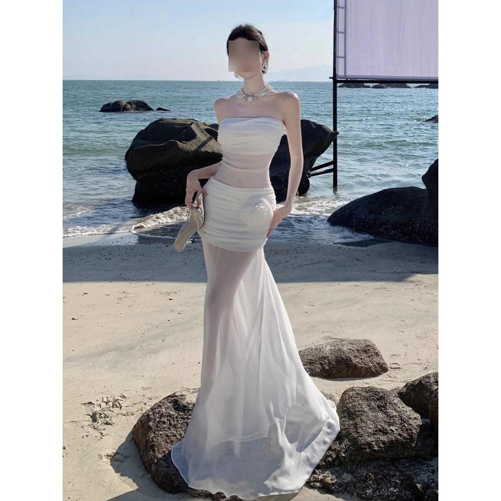 

Элегантное французское платье феи без бретелек из прозрачной сетки с юбкой «рыбий хвост» - Белое вечернее или легкое свадебное платье Small