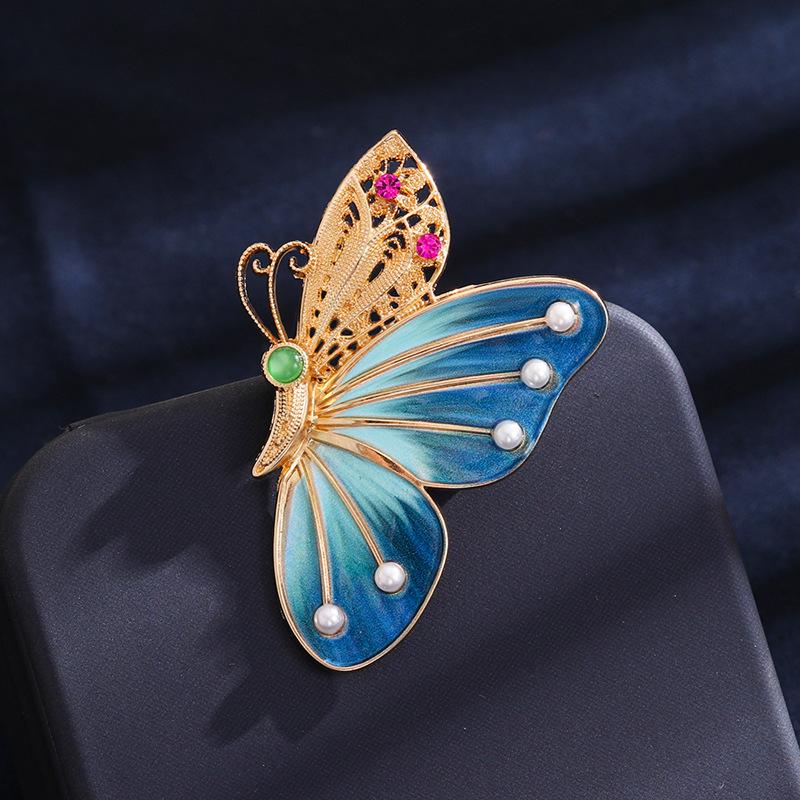 

Court style fashion painted butterfly brooch design sense niche high-end light luxury versatile suit accessories pin brooch