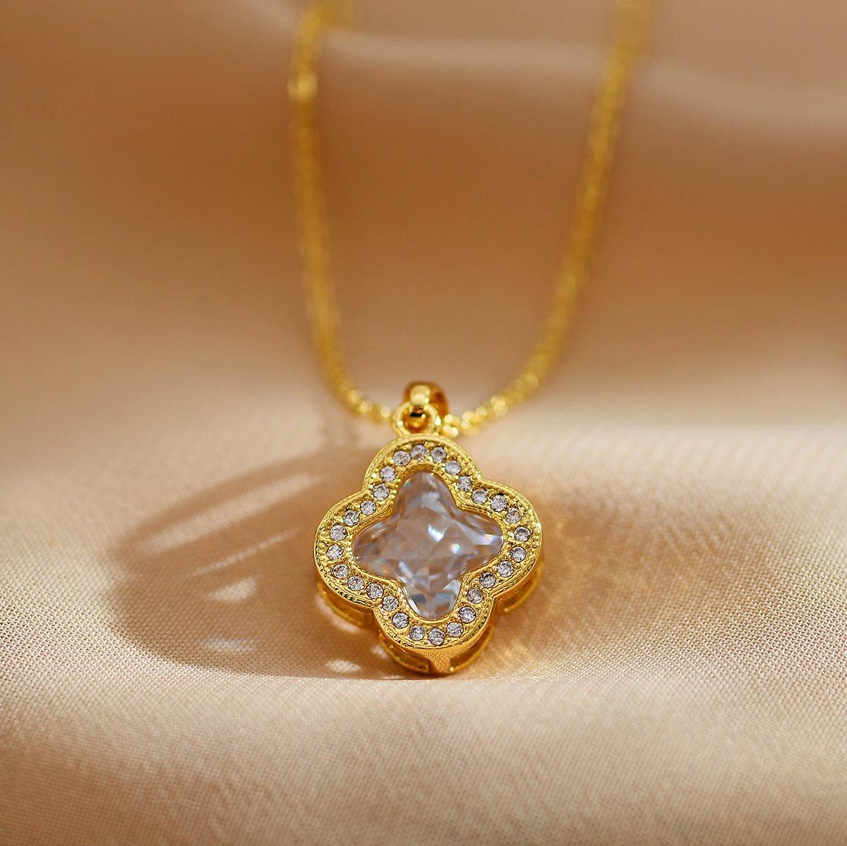 New Trendy Crystal Four Leaf Clover Flower Pendant Necklace Fashionable Stainless Steel Titanium Steel Zircon Link Chain Unisex