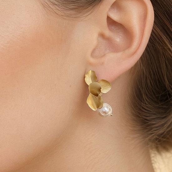 1 Pair Irregular Petals Earrings for Women, Large Statement Dangle Earrings with Faux Pearl, Gold Plated Prom Wedding Jewelry Gift