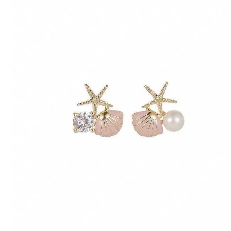 Ocean-Themed Asymmetric Stud Earrings – Starfish and Seashell Pair with CZ & Faux Pearl, Boho Beach Jewelry Gift