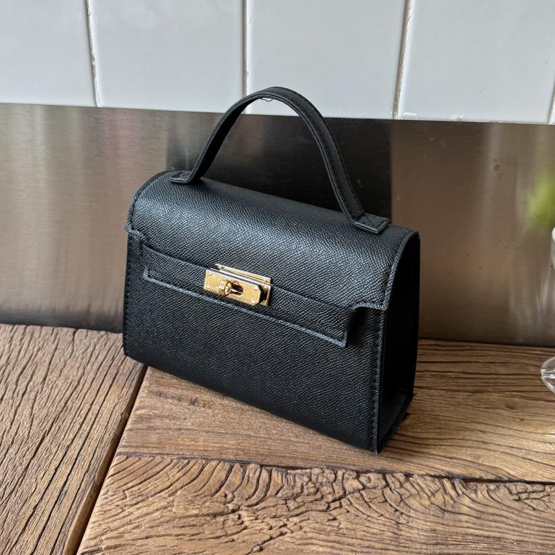 

Spring and summer new temperament versatile commuting fashion high texture solid color simple handbag shoulder messenger bag чёрный