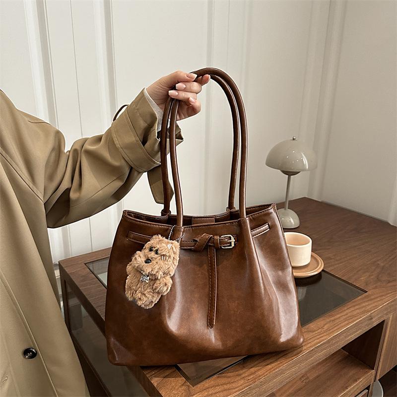 Casual Versatile Commuter Tote Bag Women'S Tide Large Capacity Light Luxury Portable Shoulder Underarm Bag Women'S Bag
