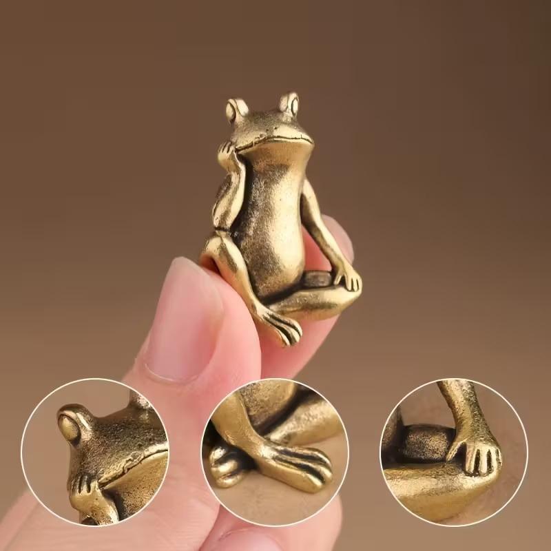 Estátua de Sapo de Latão Vintage Decoração de Sapo Pose Contemplativa Charmosa Ornamento de Mesa Pet de Chá Estatueta Decoração para Casa Escritório