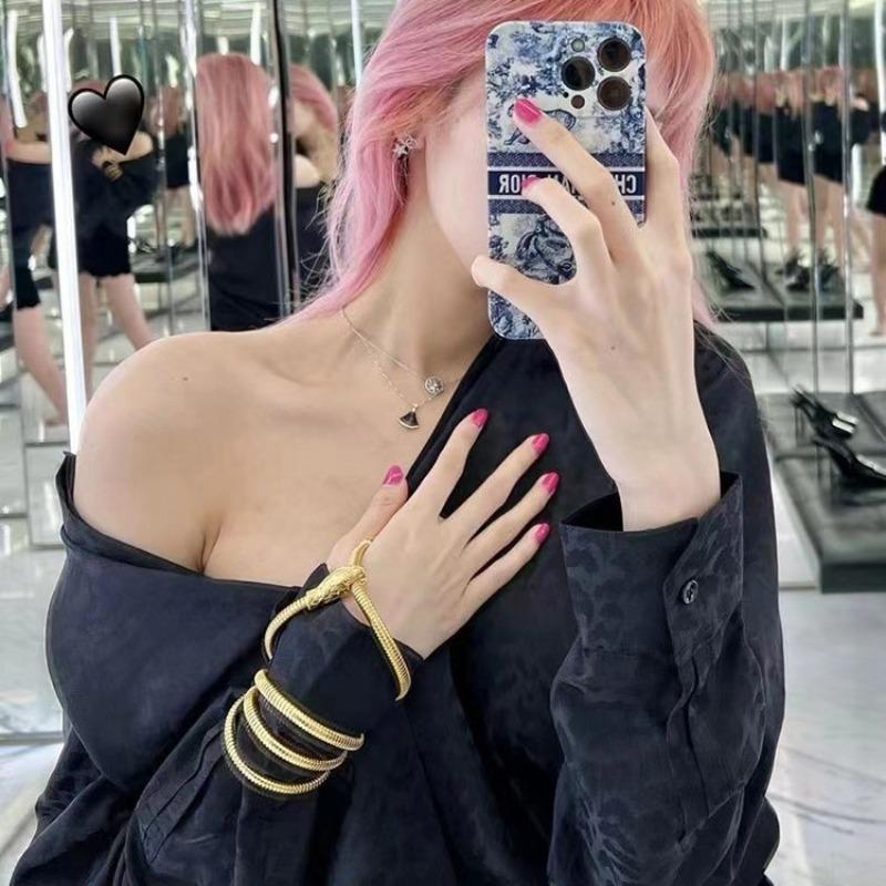Japanische und koreanische goldene Schlangen-förmige Taillenkette mit Anzugrock Metallkettengürtel Schlangenkopf Hosenkette Damen neue Halsketten-Trend