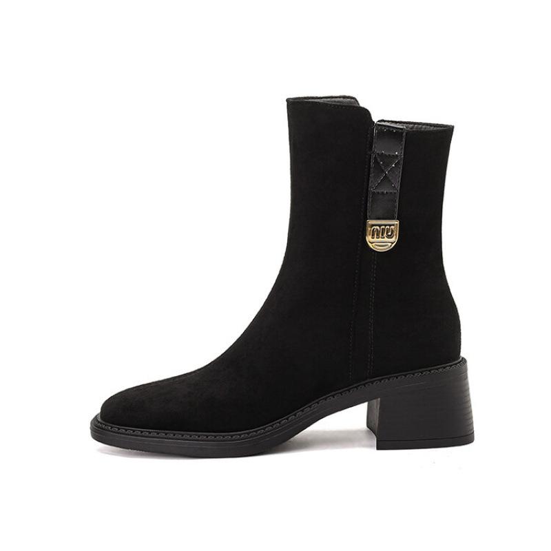 New Autumn and Winter Martin Boots Women's Thick-soled Large-size Leather Boots Square Heel Comfortable Square Heel Medium Boots Korean Version Black