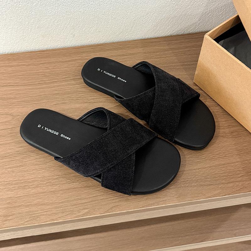 Korean version of simple flat-bottomed cool slippers women's summer new fashionable versatile outer wear light non-slip cross one-word drag