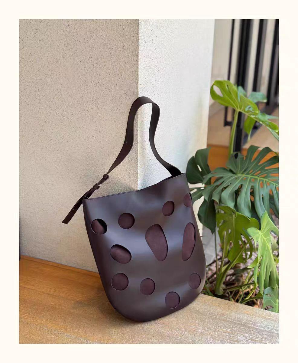 

Trendy Large Capacity Leather Hollow out Tote Bag Crossbody Shoulder Women s Bag Luxury Quality Soft Bucket Bag Shape