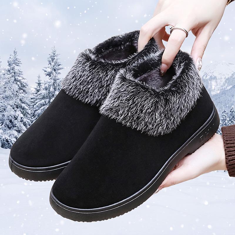 Winter Warm Old Beijing Flat Cotton Shoes with Soft Rabbit Fur for Elderly