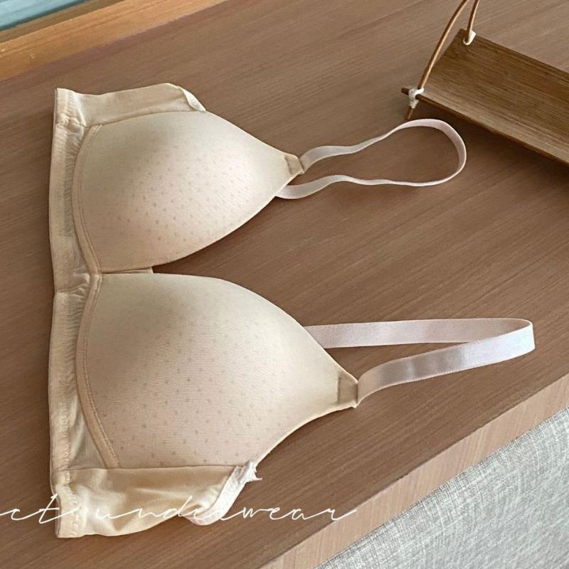 Dospívající dívky se shromáždily, aby upravily spodní prádlo Stovka pohodlných sexy zadní světlo luxusní jednoduchá podprsenka