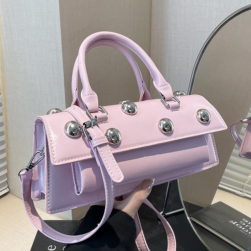 Trendy New Products, Personalized Street Style, Rivets, Portable Baguette Bags, Fashionable Spice Girl Style, Niche Versatile Messenger Bags, Women