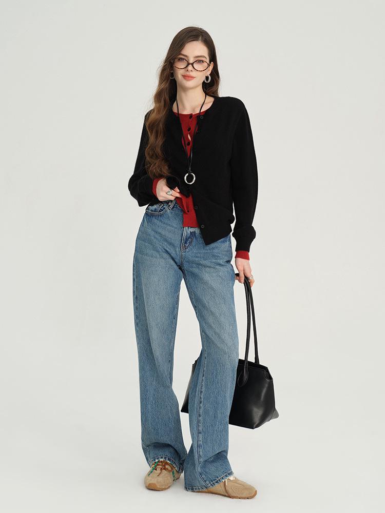 

Женские джинсы MBB с высокой посадкой, облегающего кроя и широкими штанинами - Коллекция Осень 2025 26