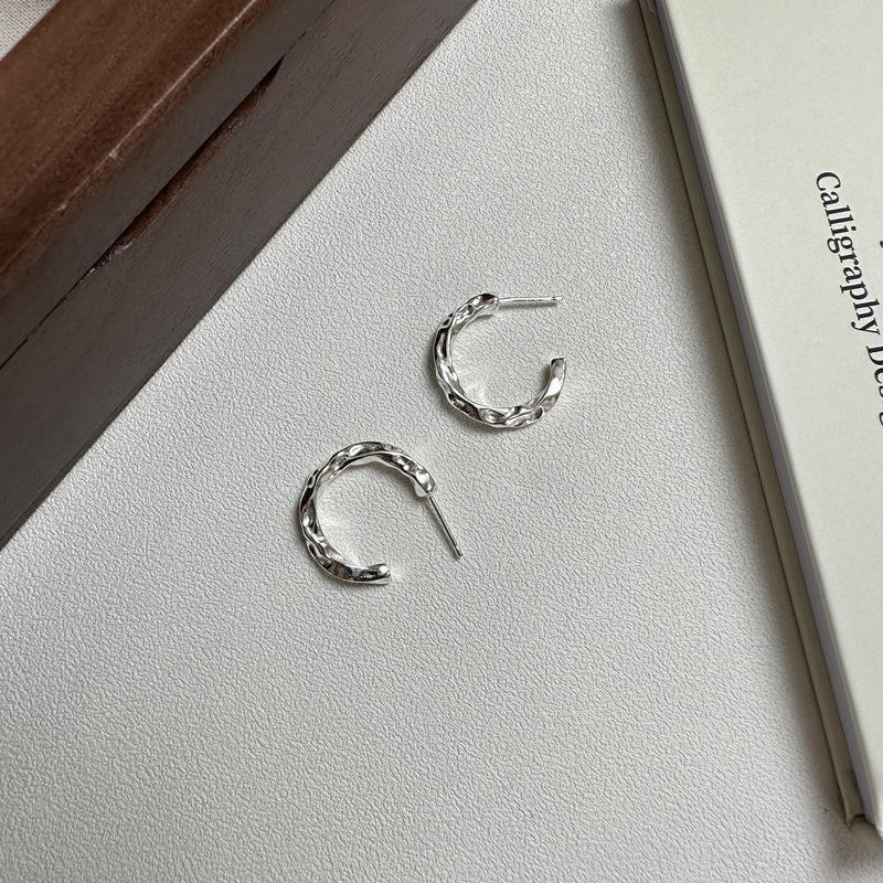 

Серьги-кольца Женский тренд Ретро Темперамент 2025 Новые серьги-кольца Холодный ветер Серьги-кольца