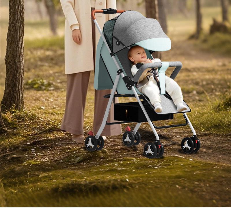 Leichter faltbarer Kinderwagen: Verstellbar, Sit-up, Vierräder, Ein-Knopf-Faltung