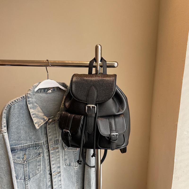 Premium Sense Lightweight Versatile College Style Backpack Women's 2025 Summer New Large Capacity Versatile Commuter Backpack