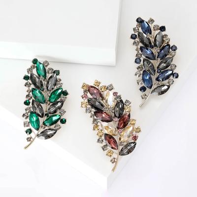 Mode Temperament Diamantbesetzte Kristall Feder Brosche Damen Einfacher Stil Corsage Personalisierter Ausschnitt Abzeichen Schmuck